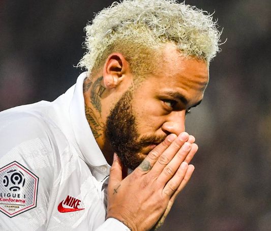 包含内马尔关键节点战术调整，湖人带队取胜！的词条